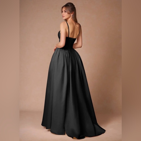 AZAZIE ATELIER Relana Black Sleeveless Bandeau Ballgown - Picture 8 of 14